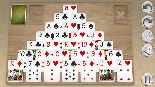 Pyramid solitaire